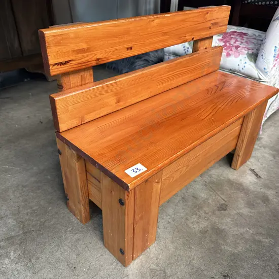 Kids Pine storage seat