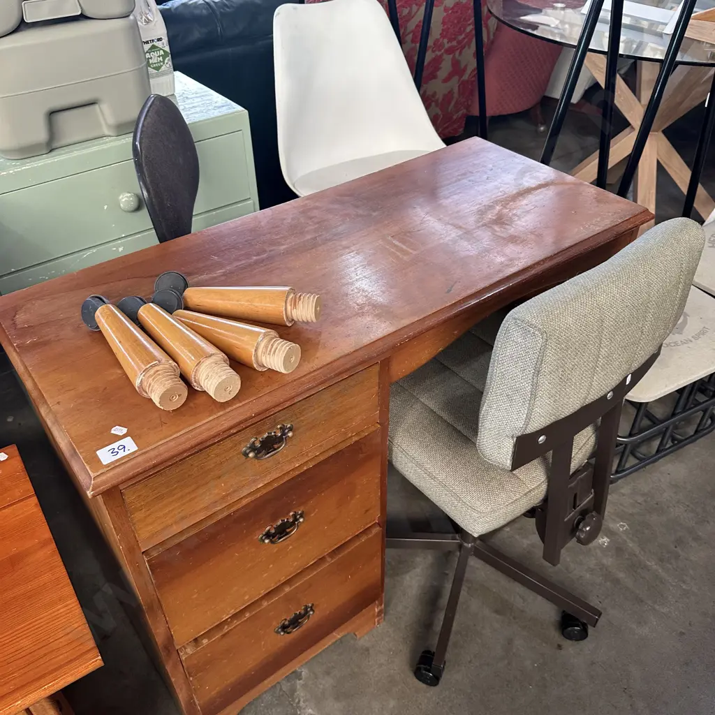 wooden student desk plus 3 chairs Image 1++