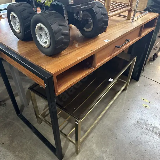 recycled Rimu desk