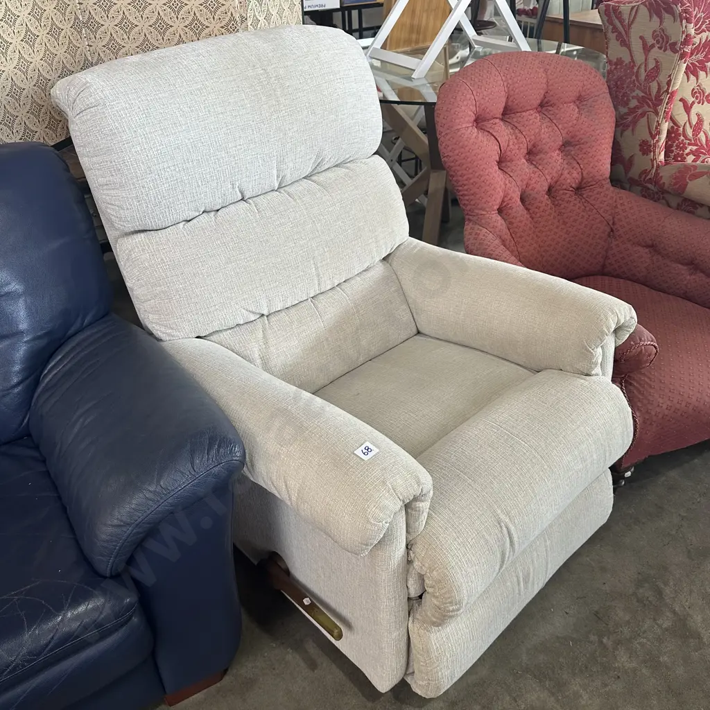 La Z Boy chair Image 1++