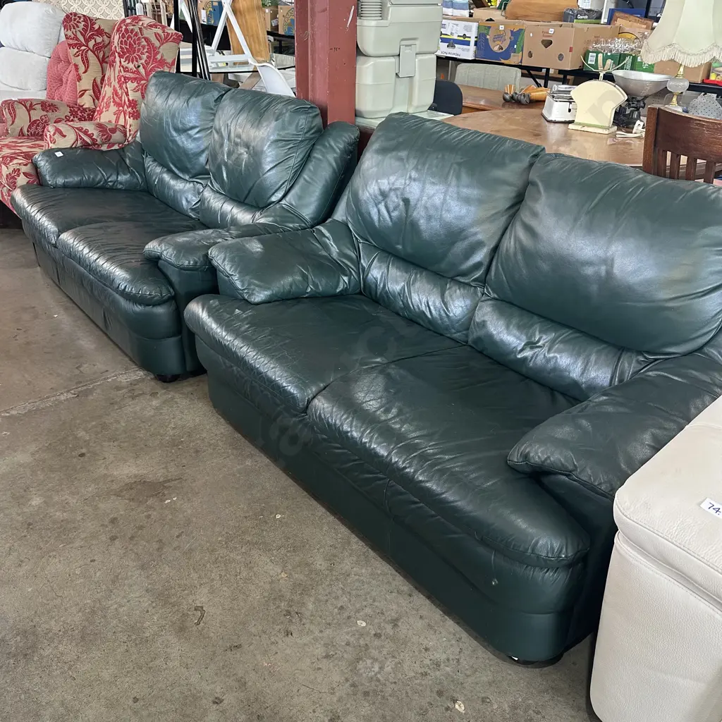 2pc green leather lounge suite Image 1++