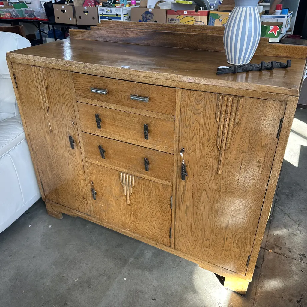 oak sideboard Image 1++