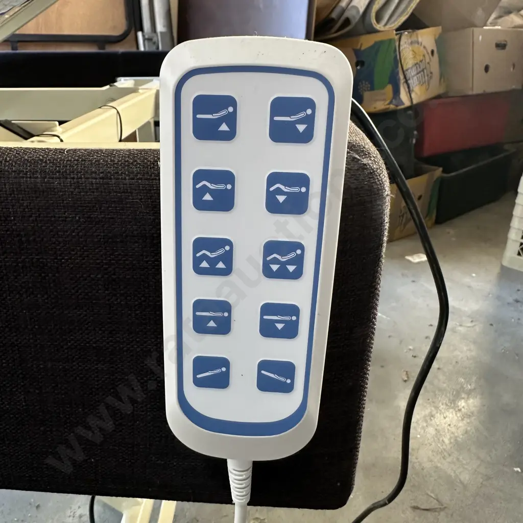 Expensive I-Care bed fully mobile Image 1++