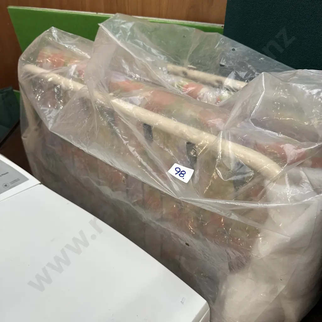 roll away bed Image 1++