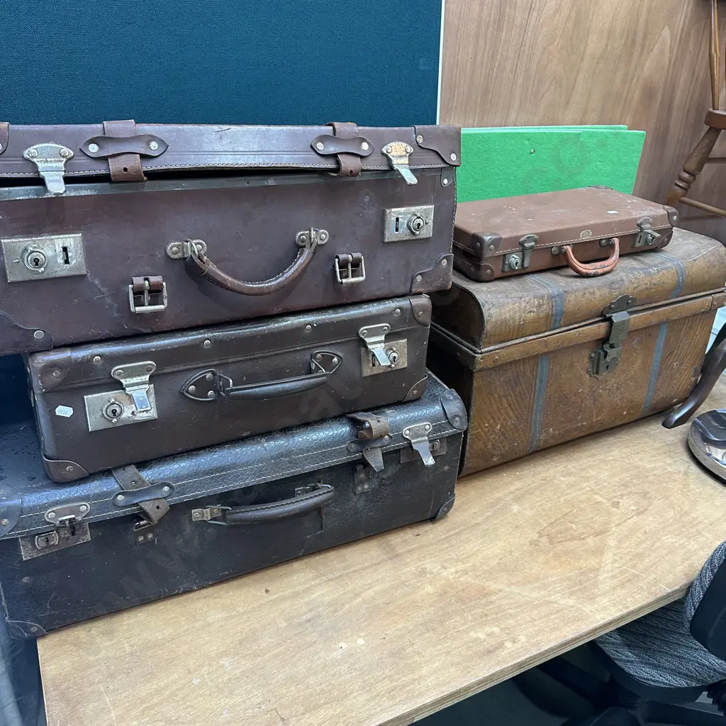 old vintage trunk and cases Image 1++
