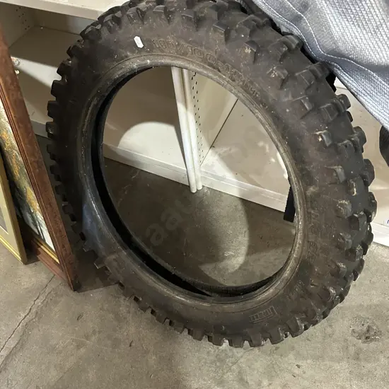 Pirelli knobbly 110/100 18