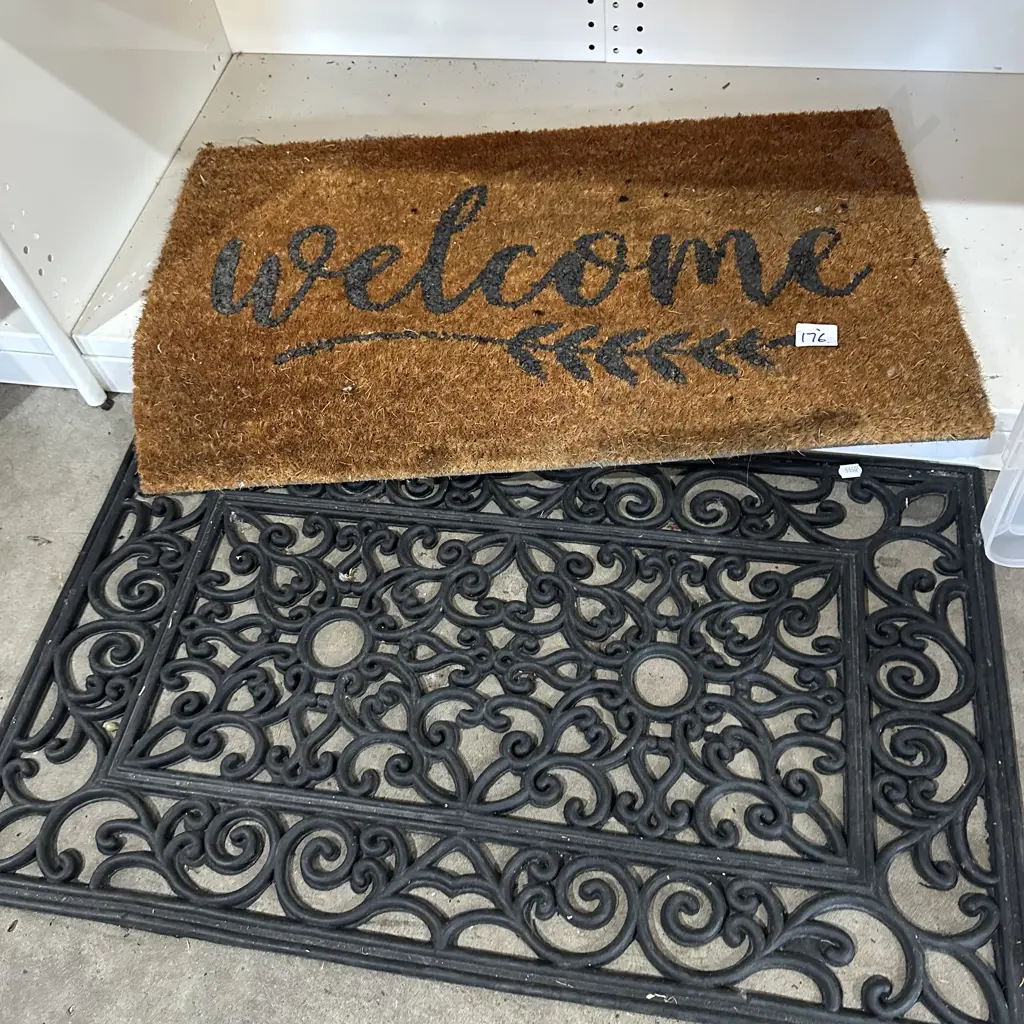 2 door mats Image 1++