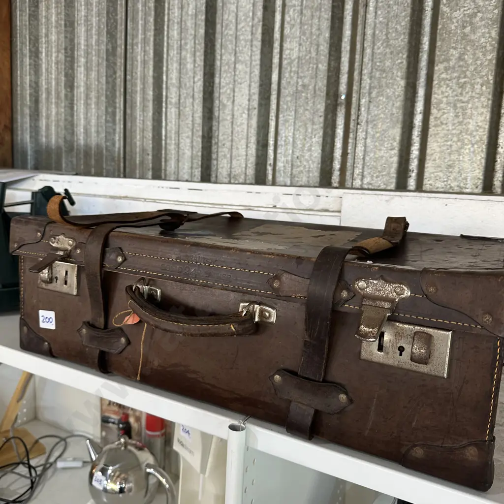 leather suitcase Image 1++