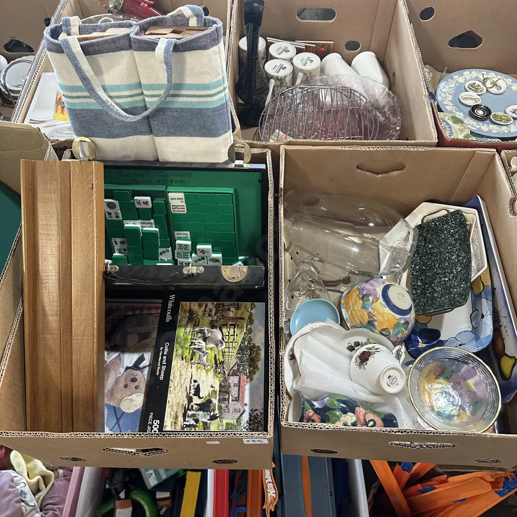 Two boxes Mahjong and puzzles, china etc. Image 1++