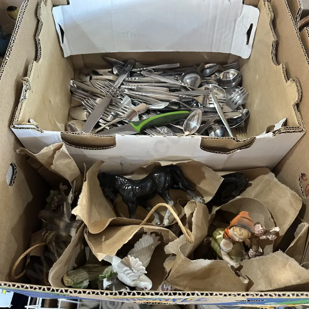 Box lot cutlery and figures Image 1++