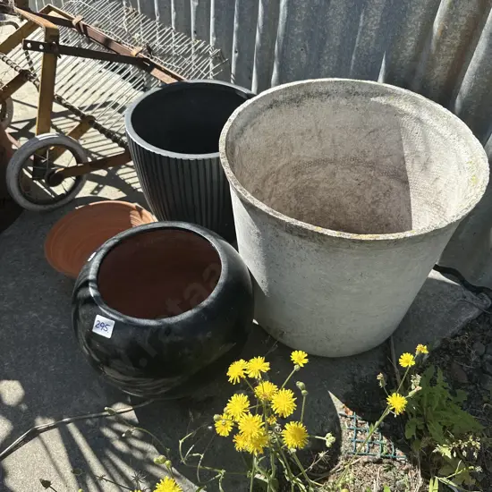 4 pots