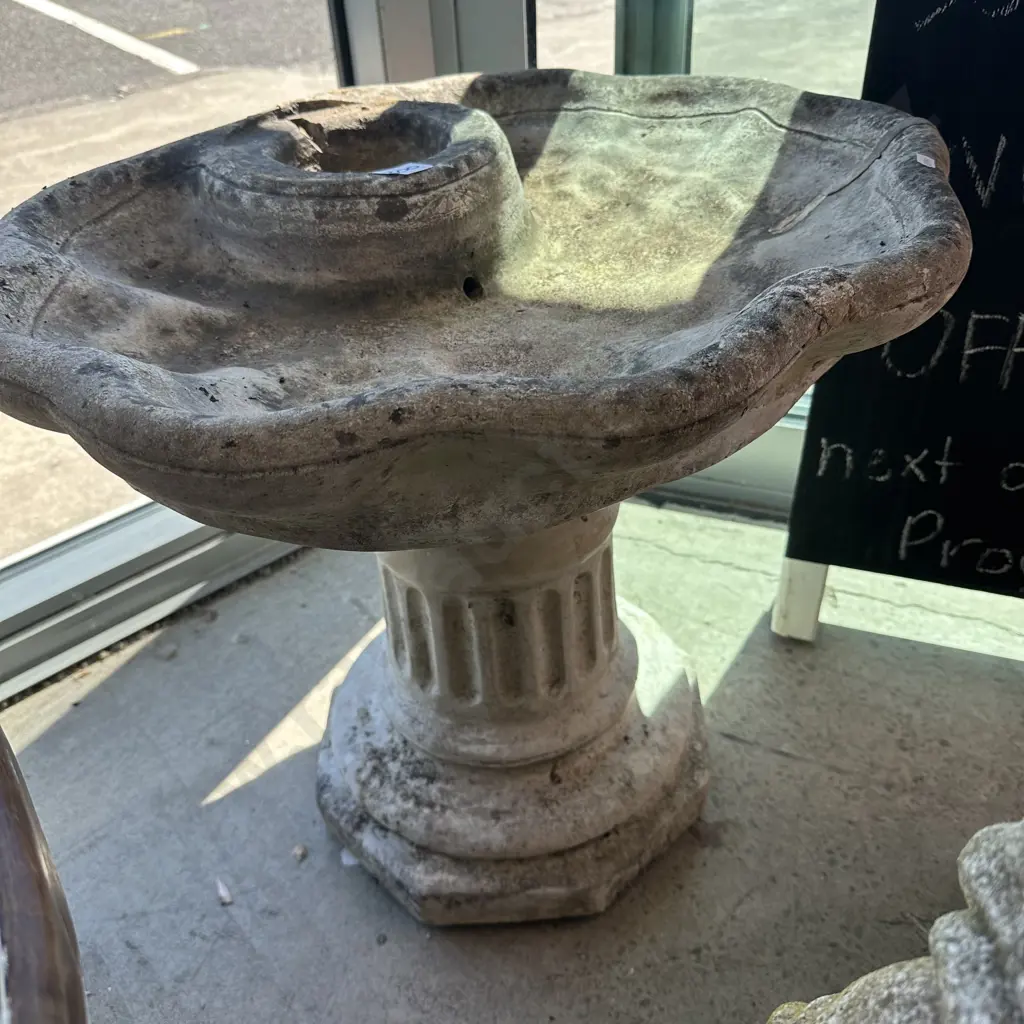 2pc concrete water feature Image 1++