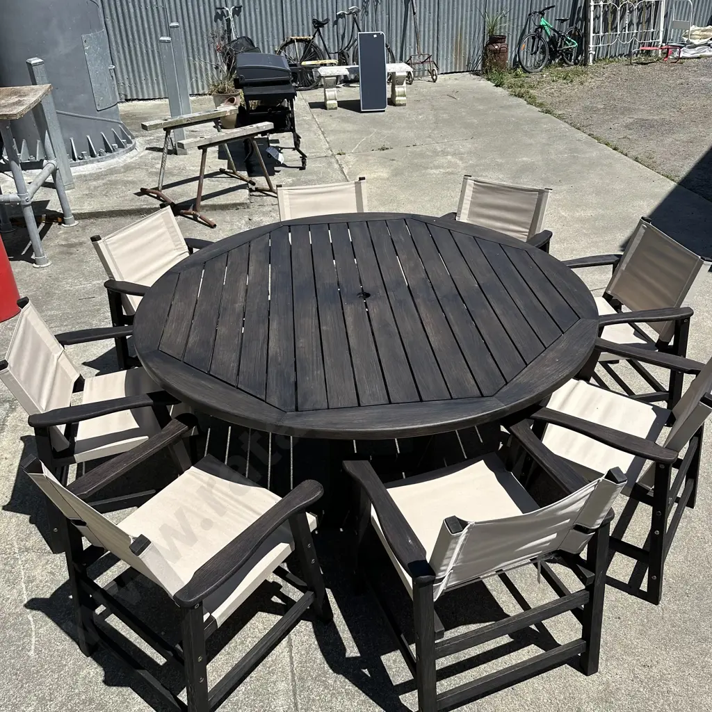 Wooden outdoor table & 8 chairs, freshly stained Image 1++