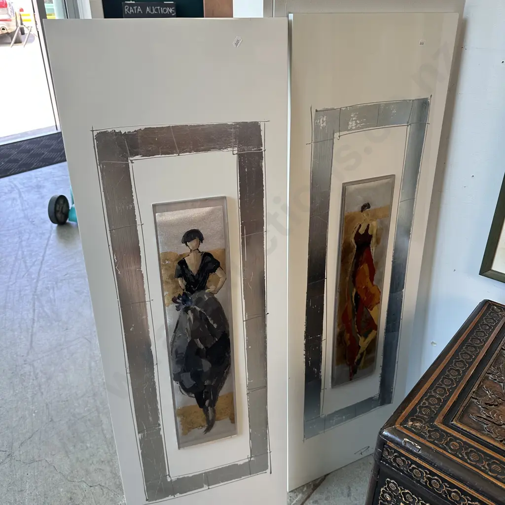 Pr of Paris art hangings Image 1++