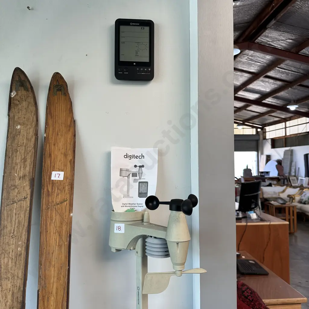 Digital weather station - all complete and working Image 1++