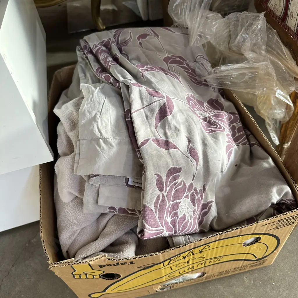 bedroom chair and box bedding Image 1++