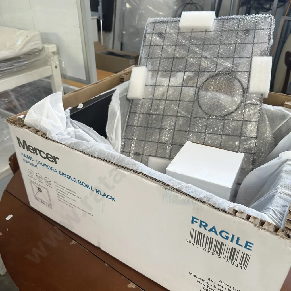 new black kitchen sink Image 1++