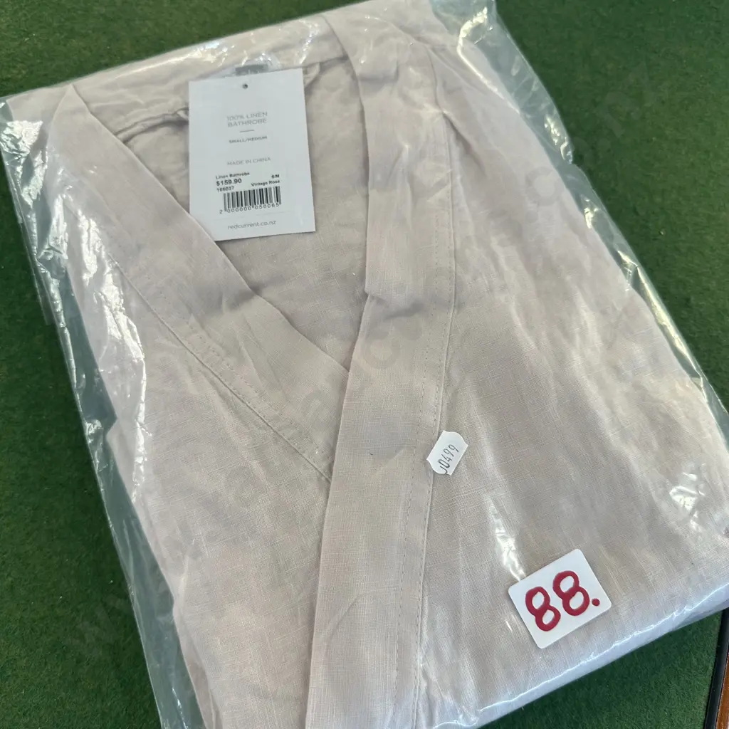 Linen bathrobe S/M rrp $159 Image 1++
