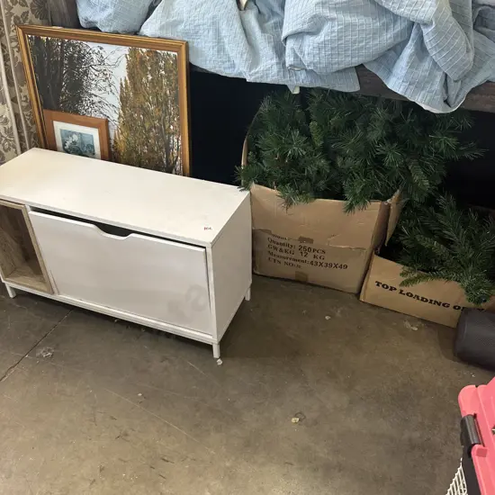 xmas tree, shelf and pictures