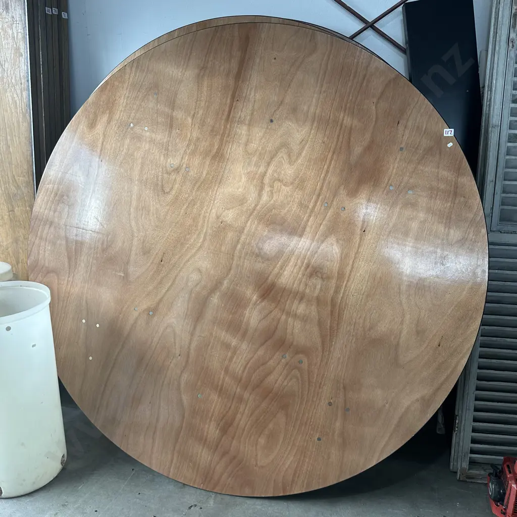 large round catering trestle table Image 1++