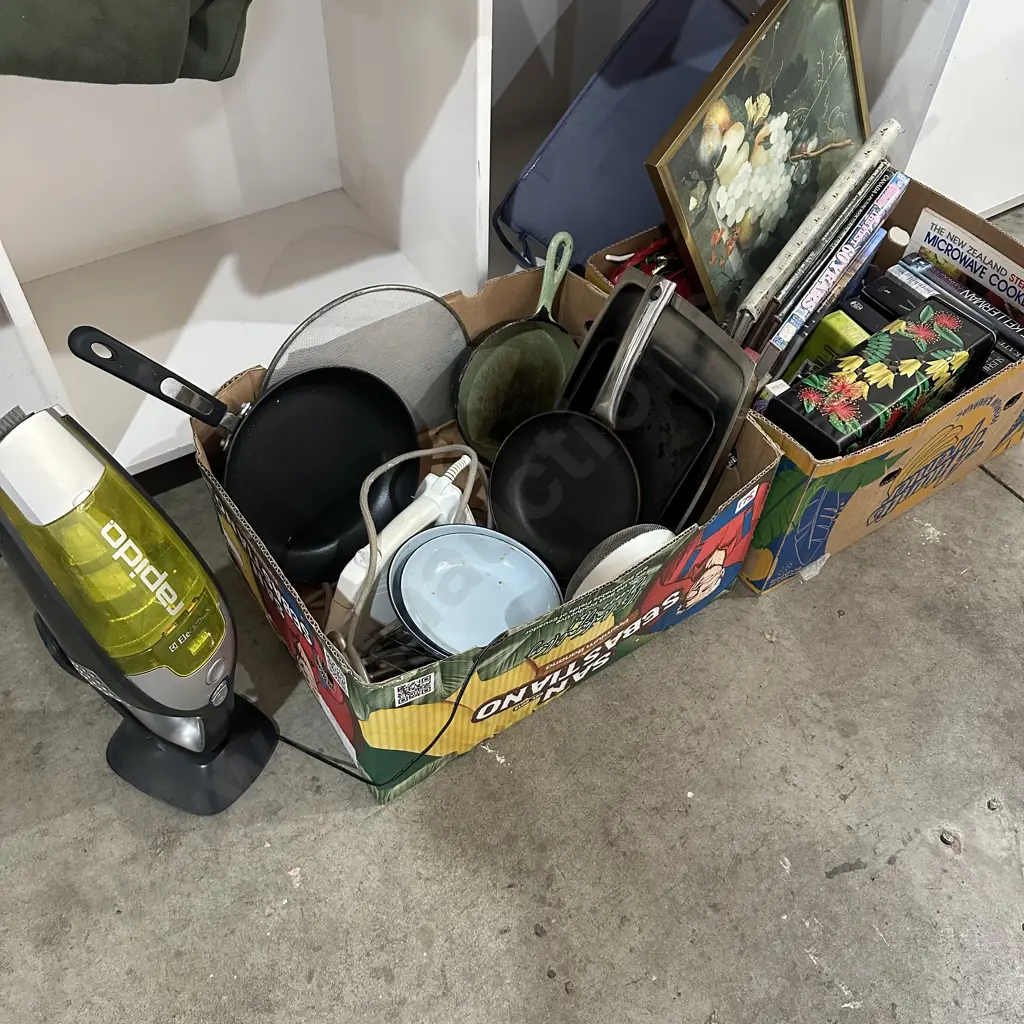 Two boxes handy vacuum, enamel plates, pans, books etc. Image 1++