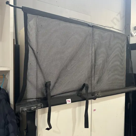 Mercedes parcel cover