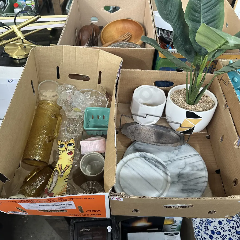 Two boxes Marble lazy Susan, artificial plant etc. Image 1++