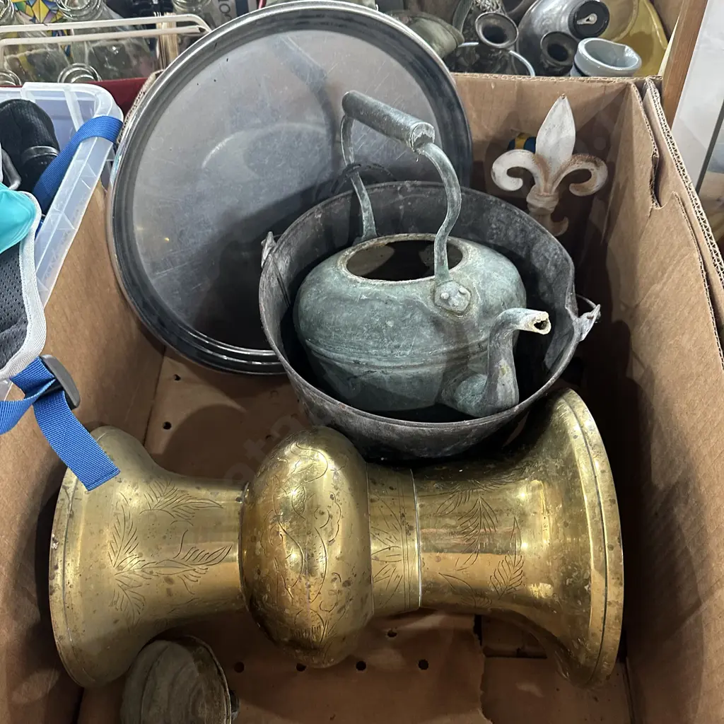 brass vase, copper kettle etc Image 1++