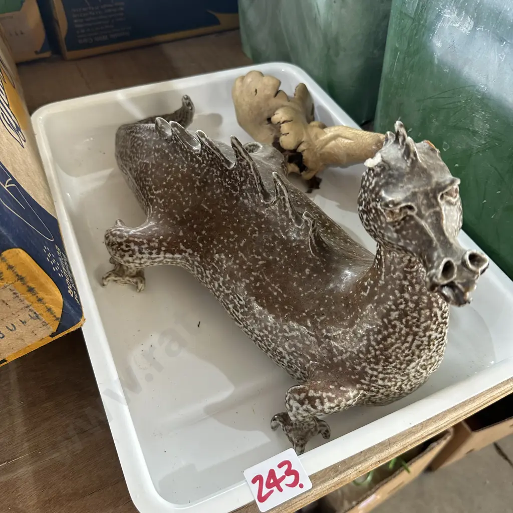 wooden lizard and pottery dragon (damage ears) Image 1++