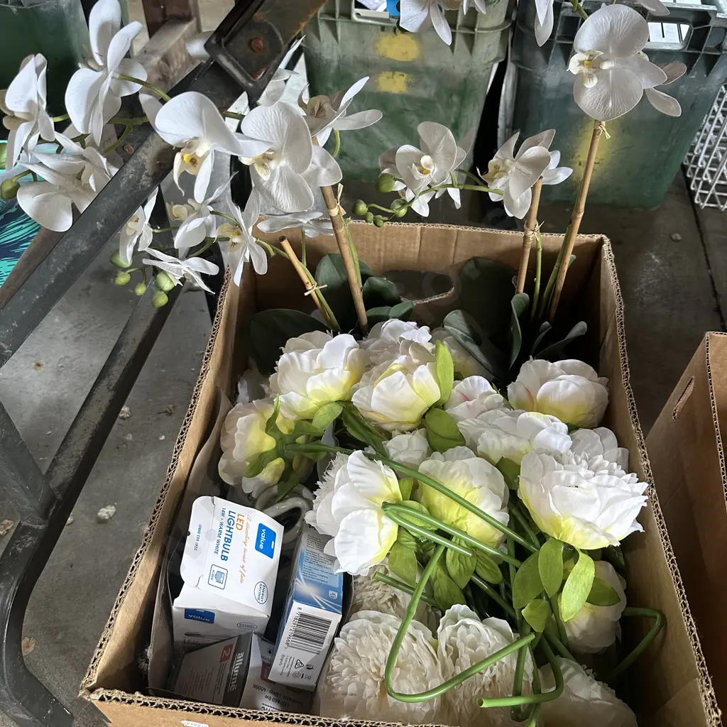 potted fake orchids, roses plus light bulbs Image 1++