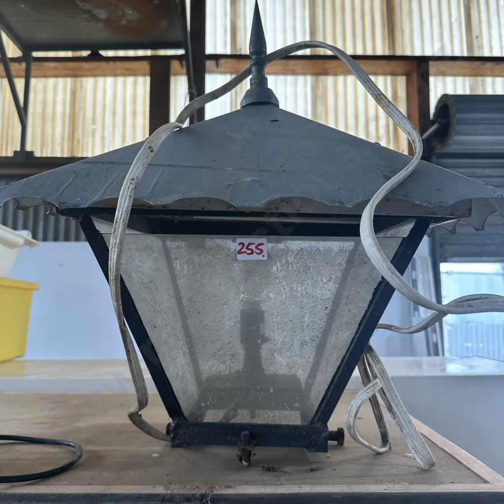 antique street lamp Image 1++