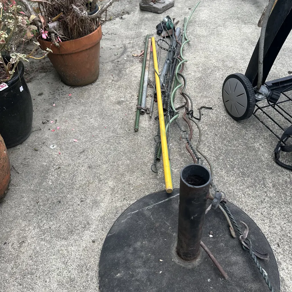 umbrella stand, stakes etc Image 1++