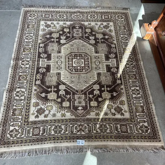 Vintage woolen rug 1.4 x 1.8