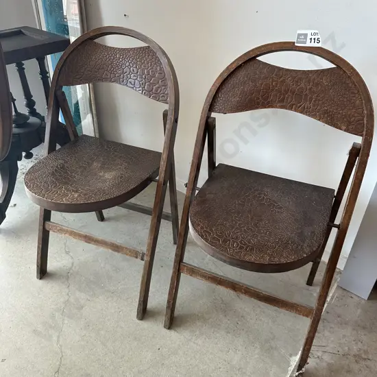 Pr 40s folding chairs
