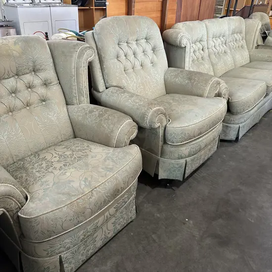 5pc Lounge suite- needs cleaning