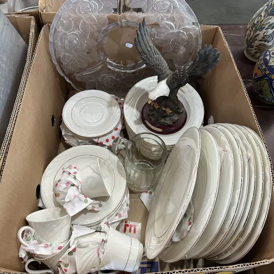 Box dinnerware, Eagle etc