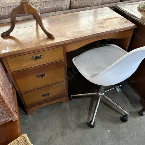 desk and office chair