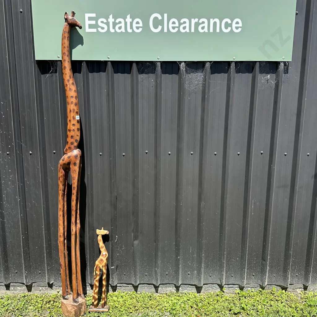 hand carved wooded giraffe 2.1m plus baby giraffe Image 1++