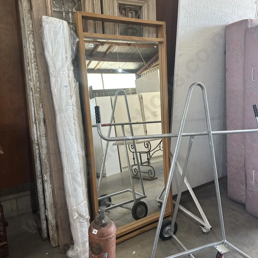 2 very tidy blinds Image 1++