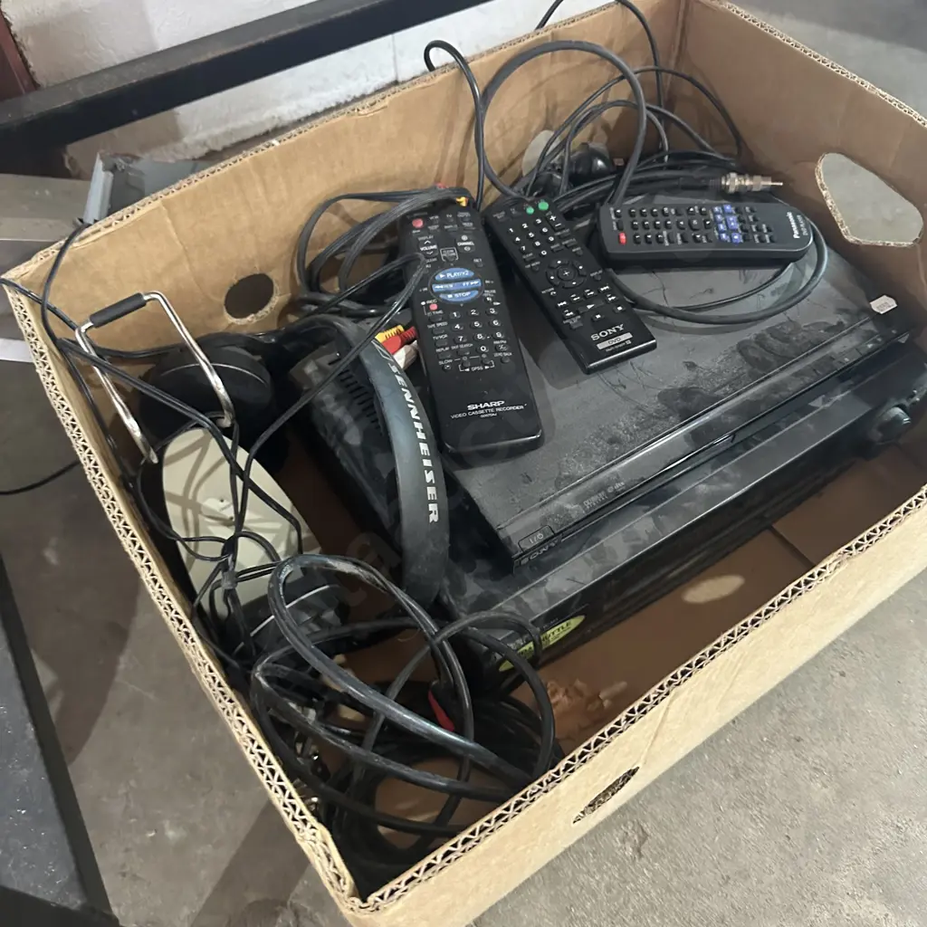 Sony TV plus box DVD player etc Image 1++