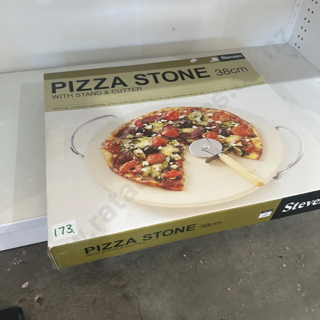 as new pizza stone Image 1++