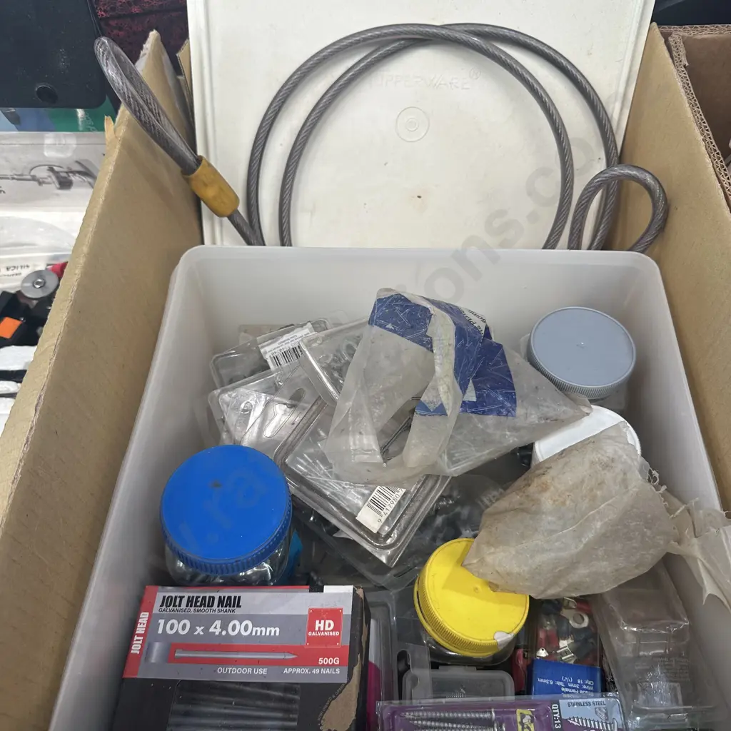 Hardware, leads and wire strop Image 1++