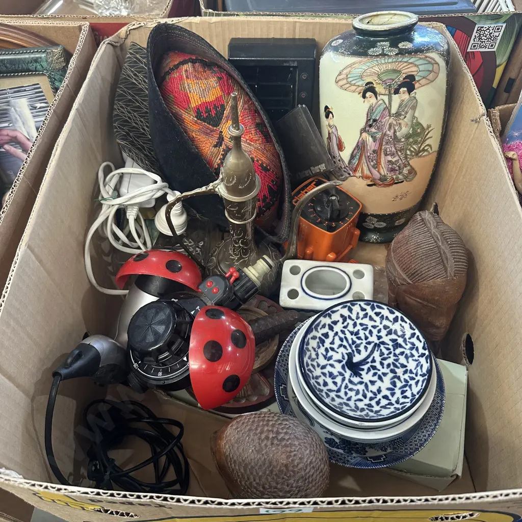 Carved heads, oriental vase, water timers etc. Image 1++