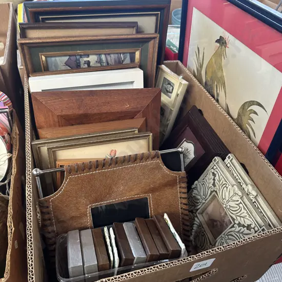 Large collection of good condition picture frames.