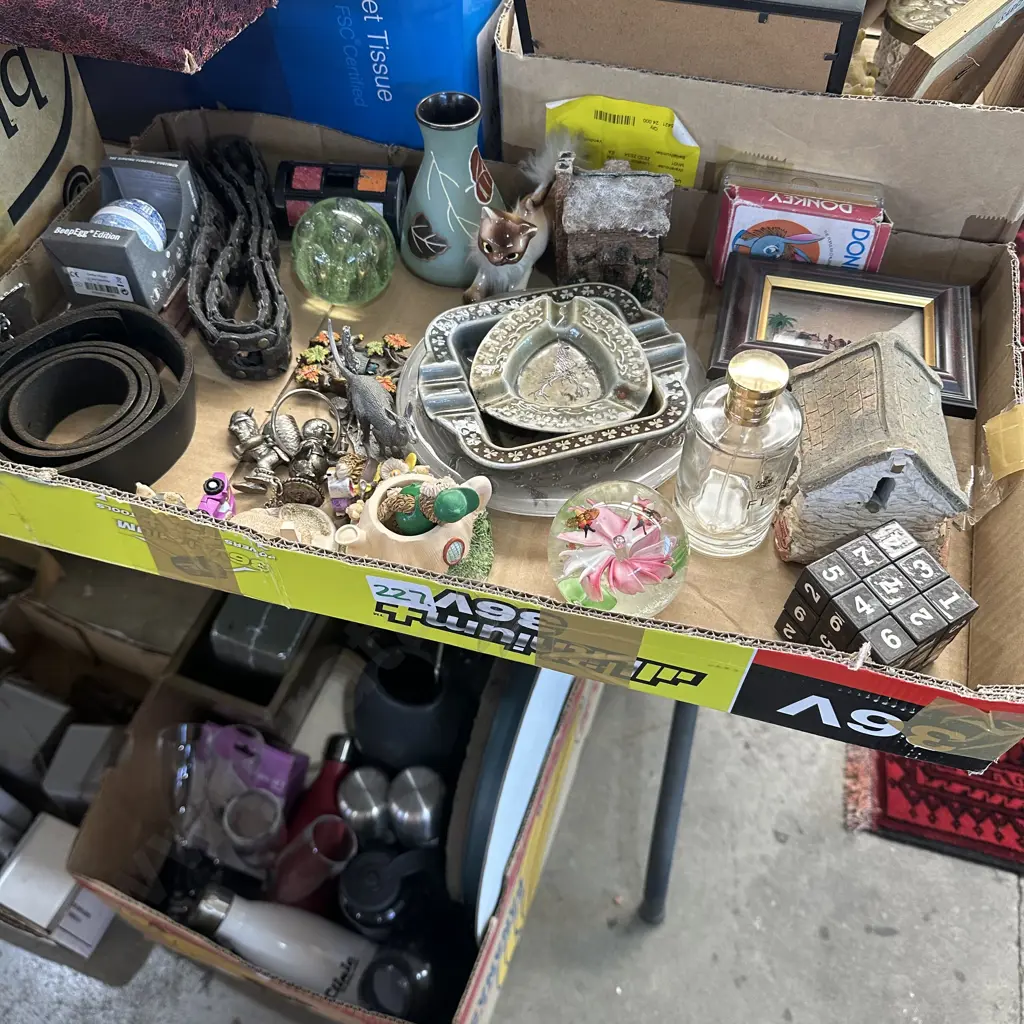 Box of collectables inc paper weights Image 1++