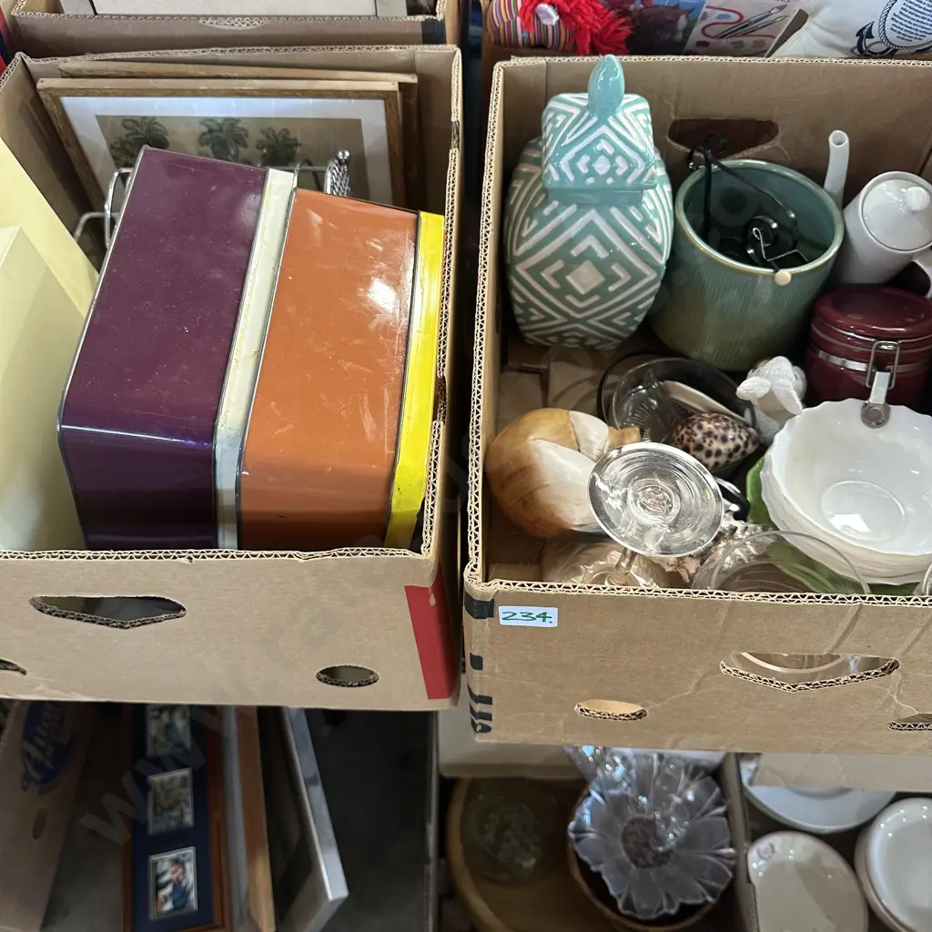 Two boxes Lidded ginger jar, placemats, wooden cat etc. Image 1++