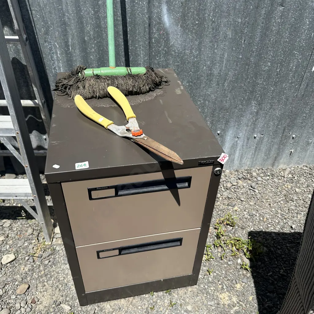 File, mop and loppers Image 1++