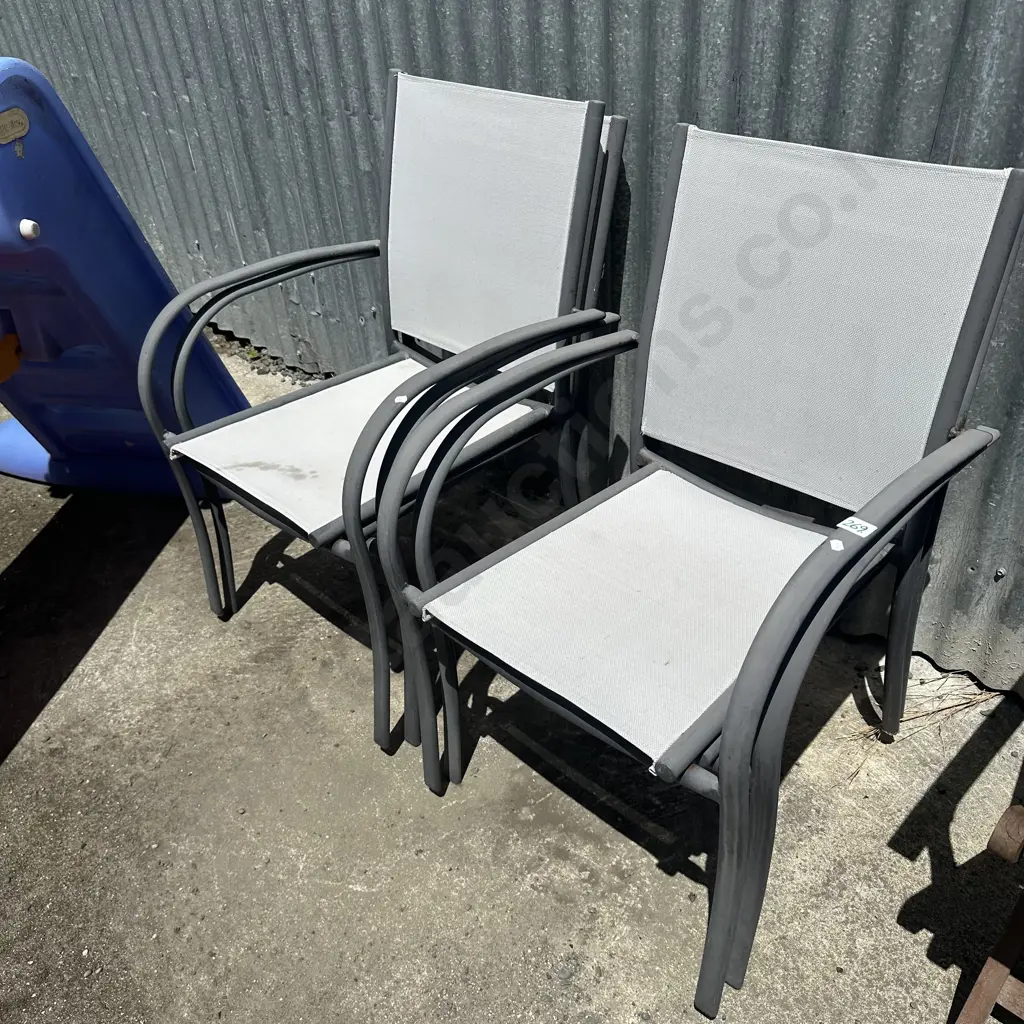 Set of four chairs Image 1++