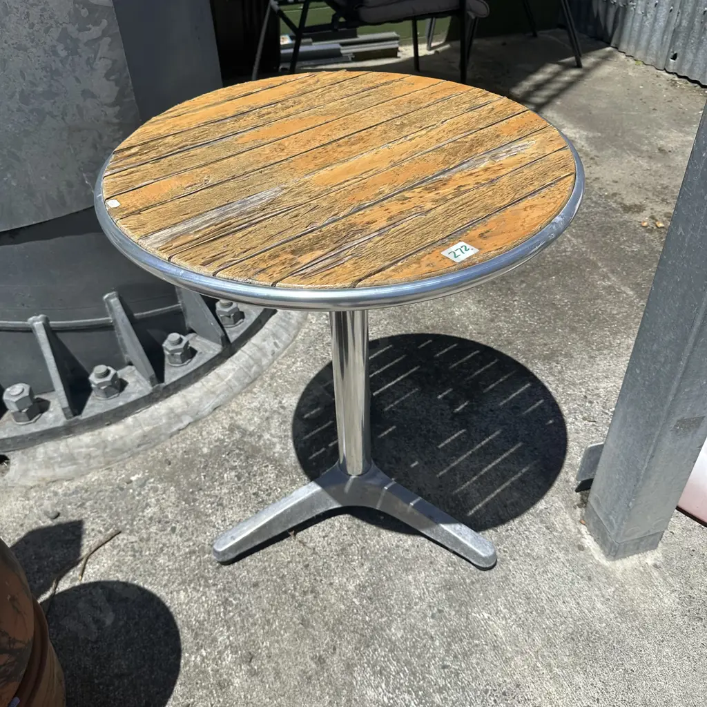 Cafe table Image 1++