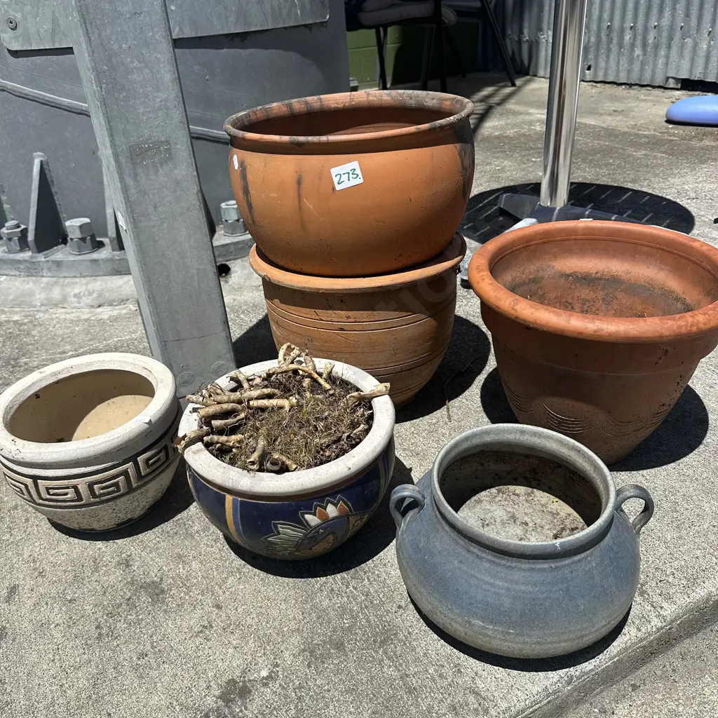 Assorted planters Image 1++